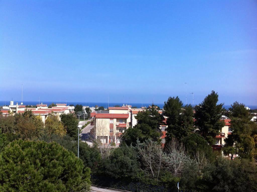 Vittoria Parc Hotel Bari Exterior photo